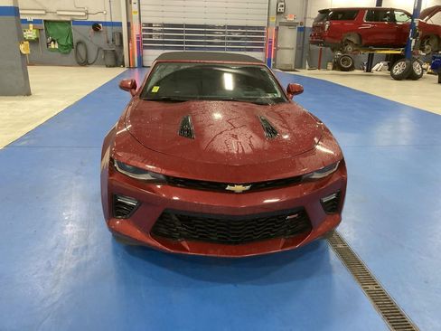 Used 2016 Chevrolet Camaro SS image 2