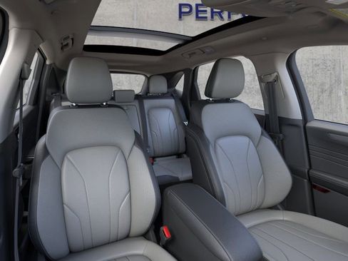 New 2025 Ford Escape SE FWD image 10