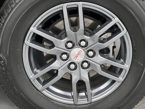 Used 2025 GMC Acadia Elevation image 71