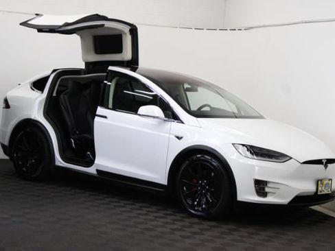 Used 2016 Tesla Model X 90D AWD/4WD image 1
