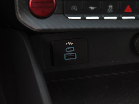 Used 2025 Ford Mustang Coupe RWD image 39