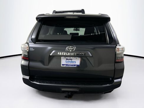 Used 2018 Toyota 4Runner SR5 image 6