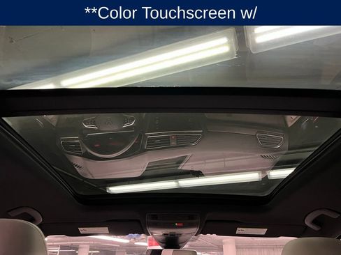 Used 2024 Volkswagen Tiguan SE R-Line image 10