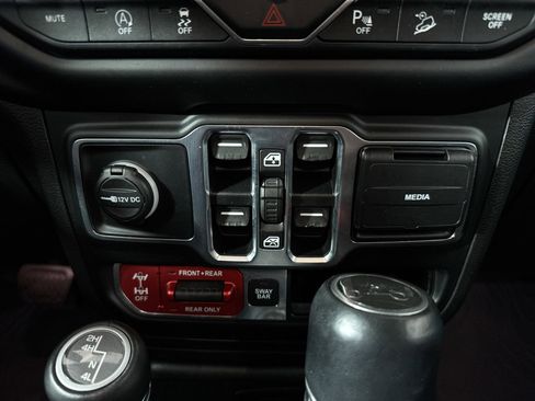 Used 2020 Jeep Wrangler Unlimited Rubicon image 18