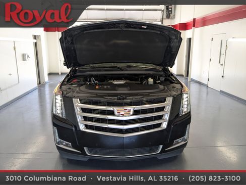 Used 2020 Cadillac Escalade Luxury RWD image 29