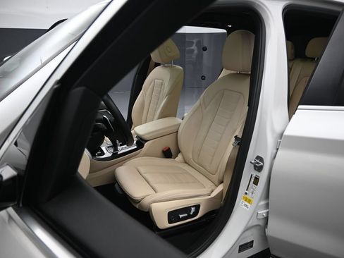 Used 2020 BMW X3 sDrive30i w/ Executive Package RWD image 9