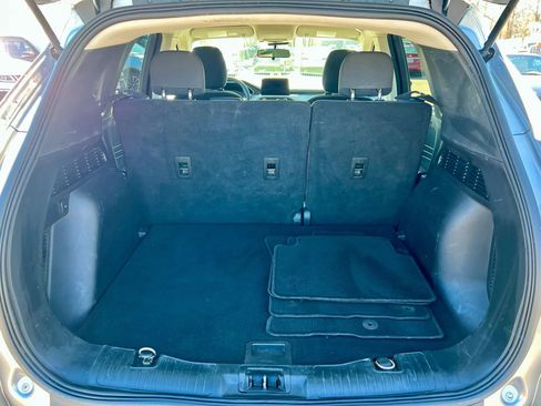 Used 2021 Ford Escape SE w/ SE Sport Appearance Package image 25