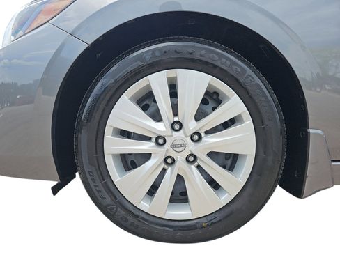 Used 2024 Nissan Sentra S FWD image 27
