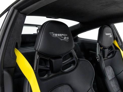 Used 2018 Porsche 911 GT2 RS image 36