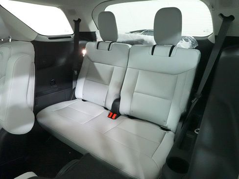 New 2026 Ford Explorer Platinum image 27