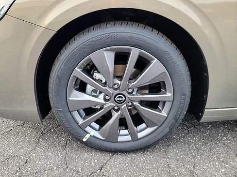 New 2026 Nissan Sentra SL w/ Floor Mat Package image 8