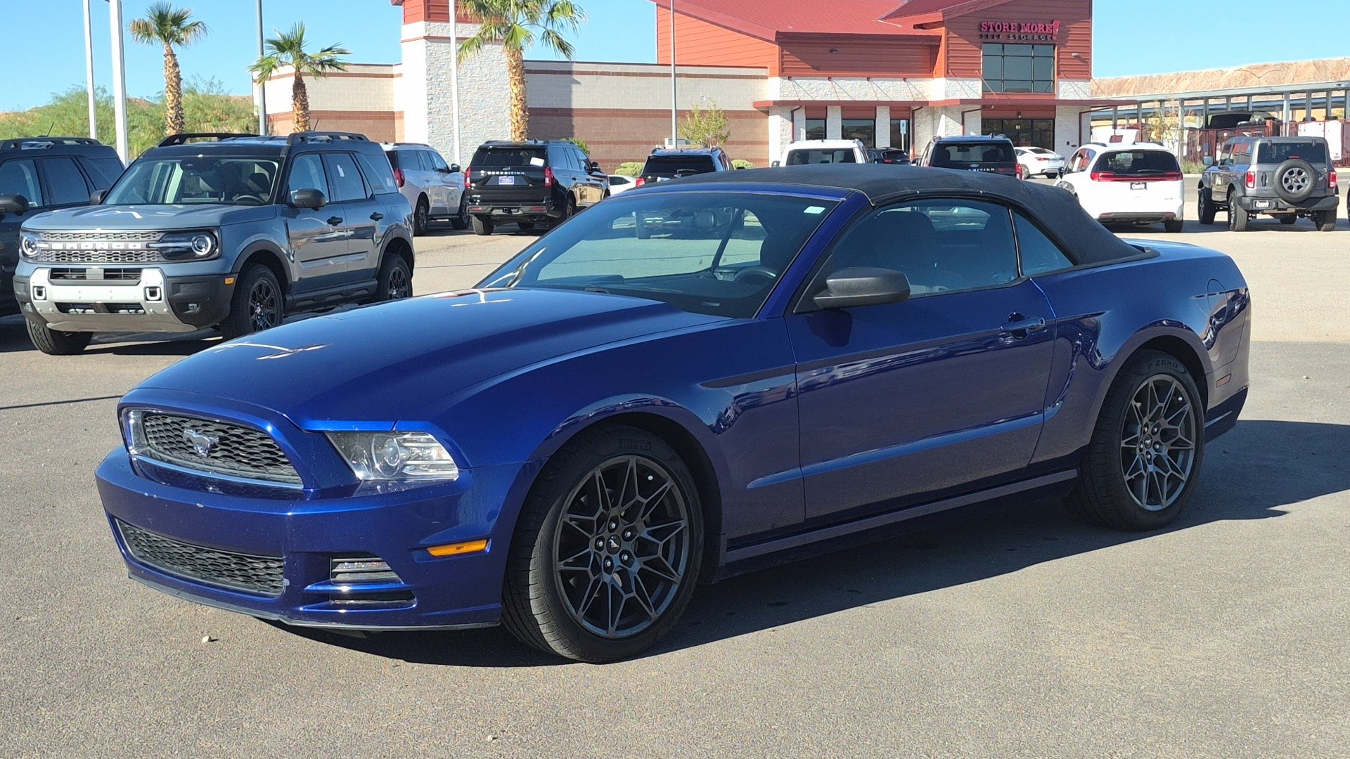 Used 2013 Ford Mustang Convertible RWD image 7