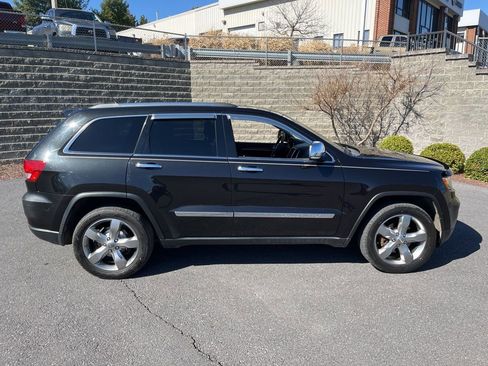 Used 2012 Jeep Grand Cherokee Overland image 3