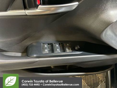 Used 2018 Toyota Camry SE image 26