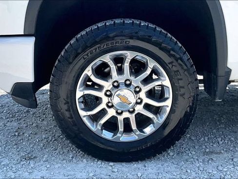 Used 2025 Chevrolet Silverado 2500 LT w/ Z71 Chrome Sport Edition AWD/4WD image 8