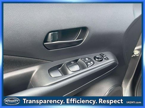 Certified 2025 Nissan Kicks Play S image 17