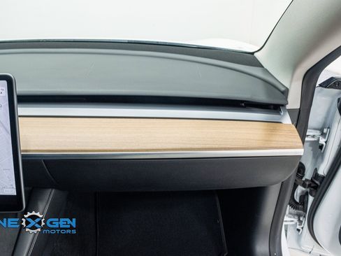 Used 2021 Tesla Model 3 Standard Range Plus image 36