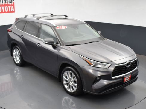 Used 2022 Toyota Highlander Limited image 31