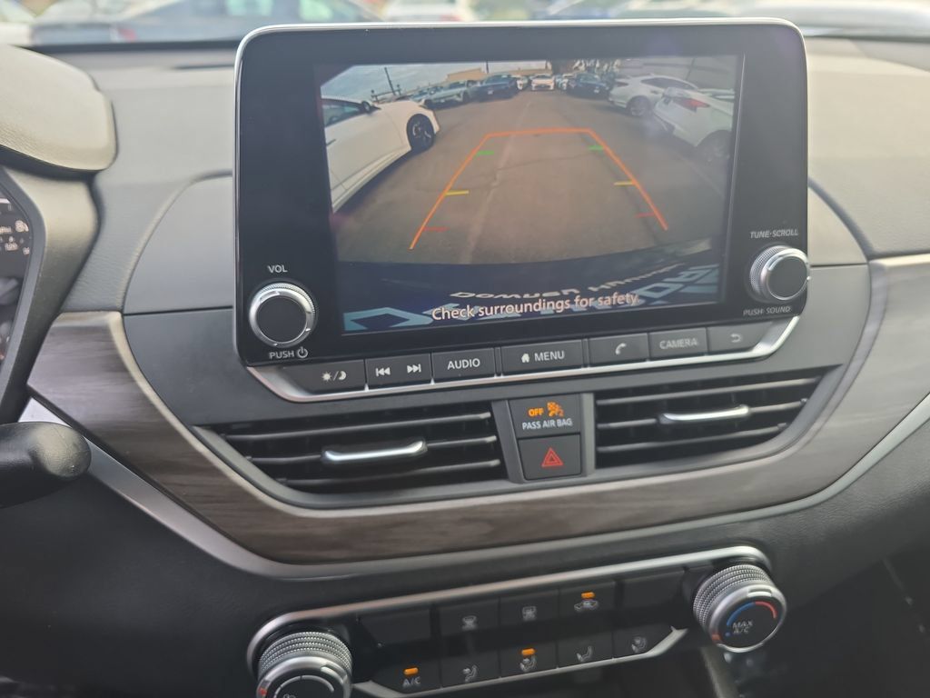 Used 2025 Nissan Altima 2.5 SV FWD image 18