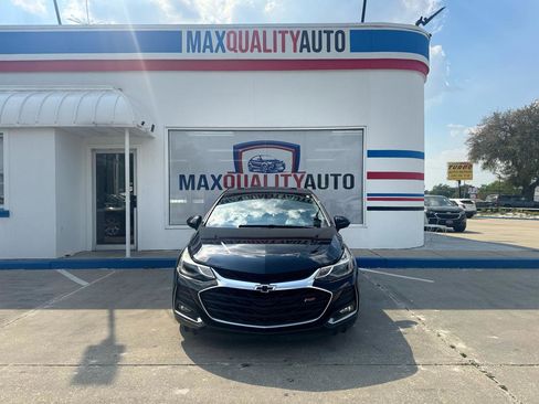 Used 2019 Chevrolet Cruze LT w/ Convenience Package image 7