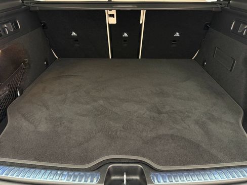 Used 2025 Mercedes-Benz GLC 350e 4MATIC image 21