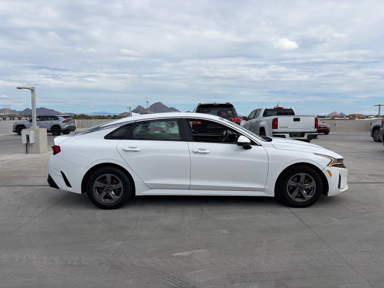 Used 2022 Kia K5 LXS FWD image 3