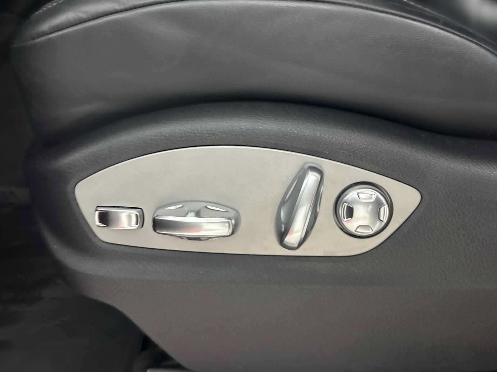 Used 2018 Porsche Macan S AWD/4WD image 14