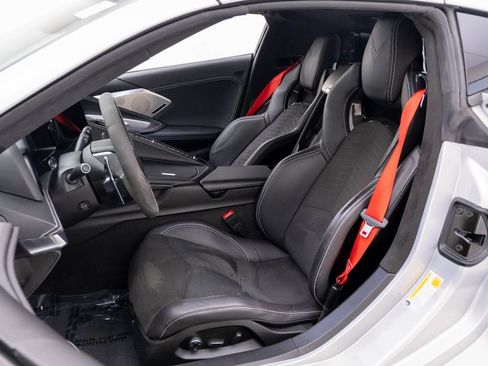 Used 2024 Chevrolet Corvette Stingray Premium Cpe w/ 3LT RWD image 16