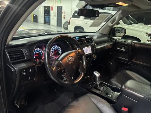 Used 2019 Toyota 4Runner TRD Off-Road Premium AWD/4WD image 10