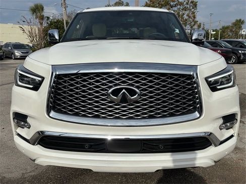 Used 2024 INFINITI QX80 Sensory w/ All-Season Package image 8