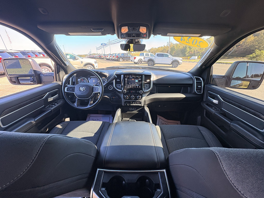 Used 2024 RAM 3500 Big Horn w/ Level 2 Equipment Group AWD/4WD image 20