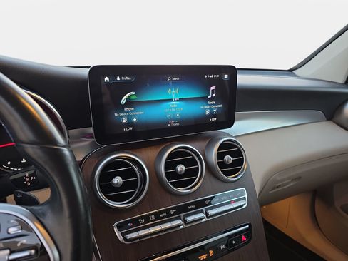 Certified 2022 Mercedes-Benz GLC 300 4MATIC image 21