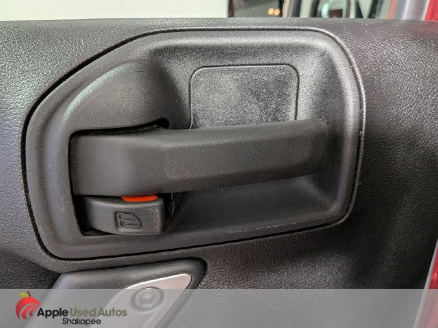 Used 2011 Jeep Wrangler Unlimited Sahara AWD/4WD image 24