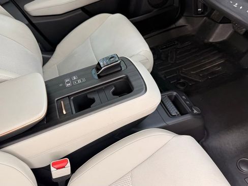 Used 2023 Nissan Ariya AWD image 43