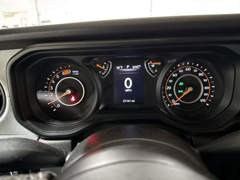Used 2025 Jeep Wrangler Unlimited Sport AWD/4WD image 12