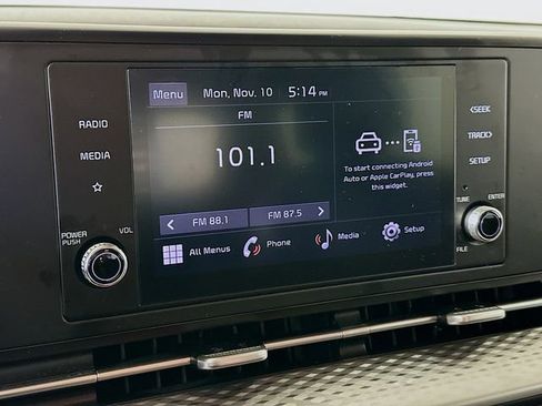 Used 2024 Kia Carnival LX image 15