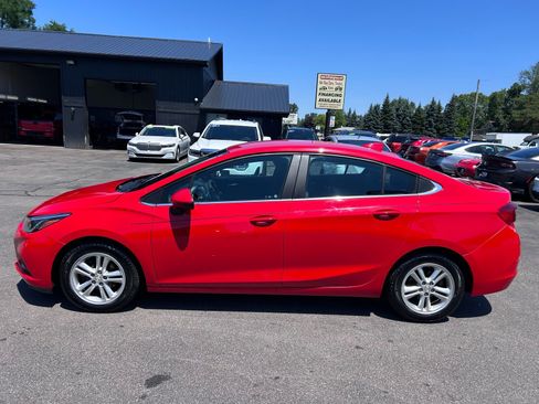 Used 2016 Chevrolet Cruze LT FWD image 5