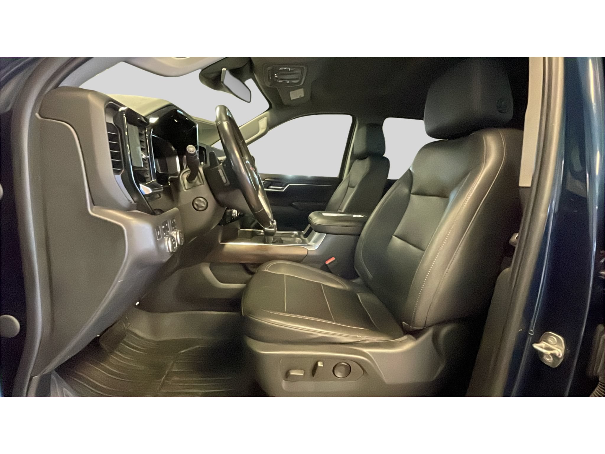 Used 2022 GMC Sierra 1500 SLT w/ SLT Premium Package AWD/4WD image 11