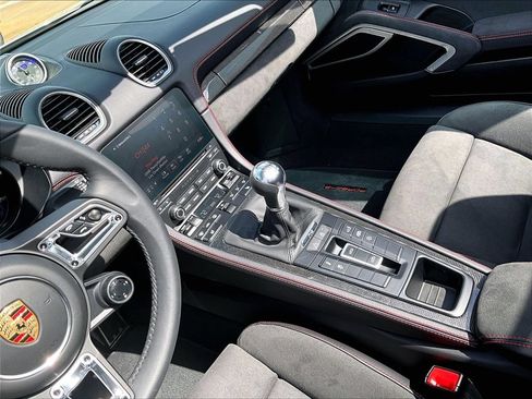 Certified 2024 Porsche 718 Boxster GTS RWD image 17