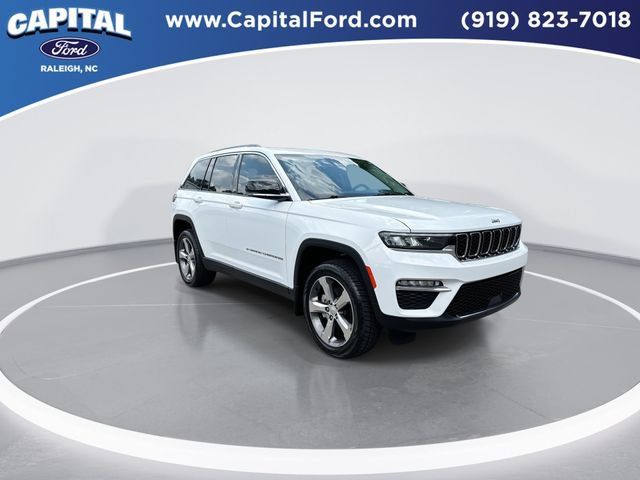 Used 2022 Jeep Grand Cherokee Limited w/ MOPAR Finishing Package AWD/4WD image 2