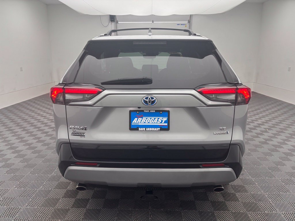 Used 2022 Toyota RAV4 SE w/ SE Grade Weather Package AWD/4WD image 9