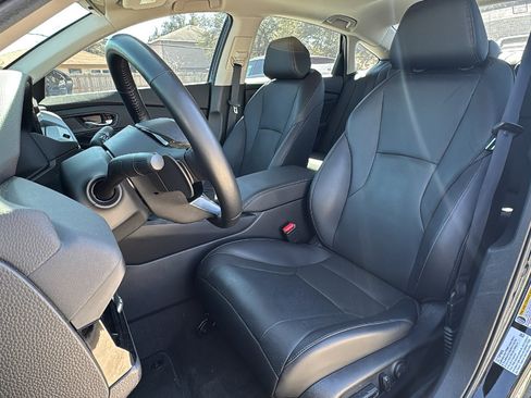 Used 2025 Honda Accord Touring image 14