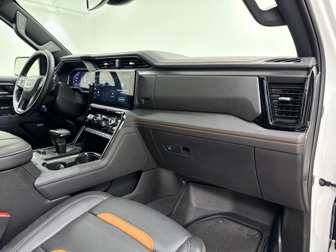 Used 2025 GMC Sierra 1500 AT4 AWD/4WD image 34