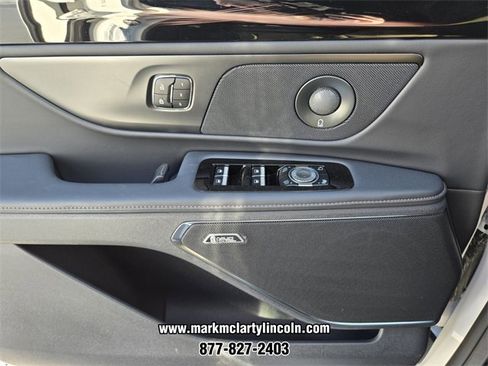 New 2026 Lincoln Nautilus Reserve image 22