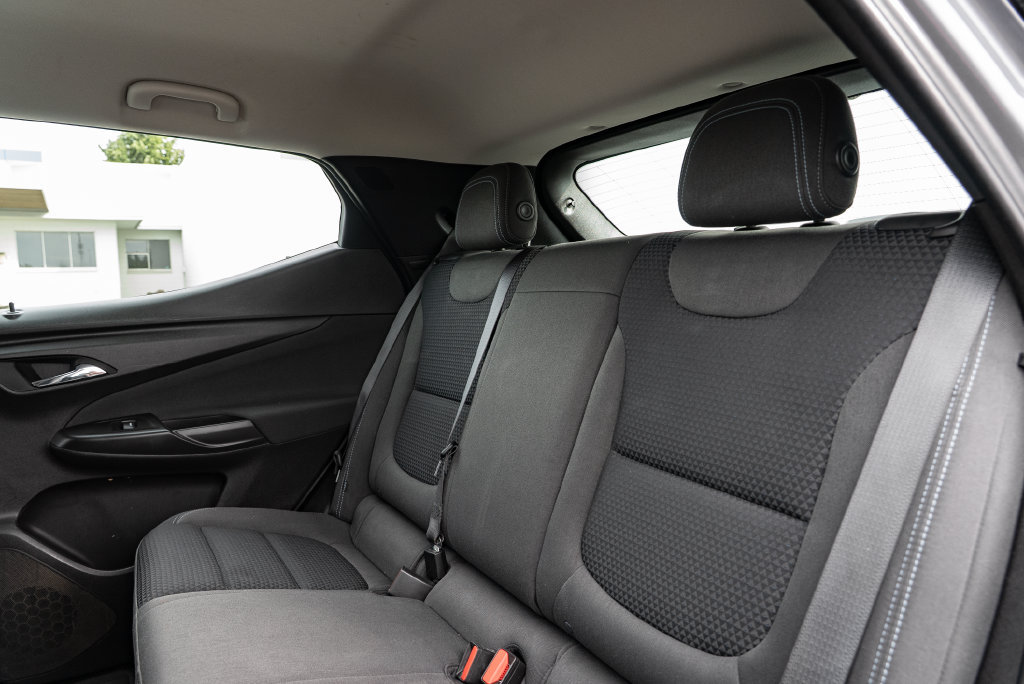 Used 2023 Chevrolet Bolt EUV LT w/ Comfort Package FWD image 25