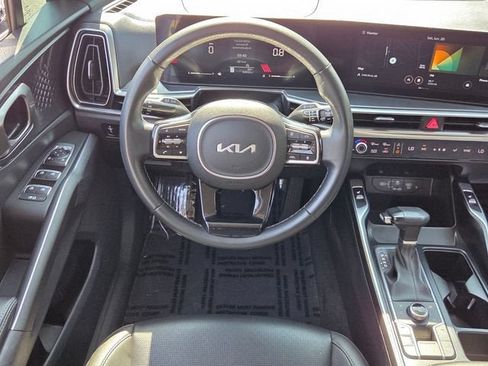 Used 2024 Kia Sorento S AWD/4WD image 11