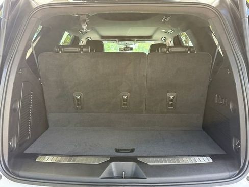 Used 2021 Chevrolet Tahoe Z71 w/ Z71 Signature Package image 10