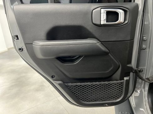 Used 2022 Jeep Wrangler Unlimited Sahara w/ Cold Weather Group image 16