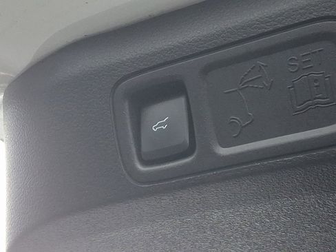 Used 2022 Ford Expedition Max XLT image 31