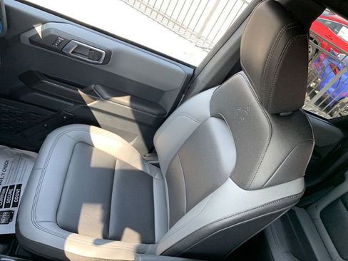 Used 2024 Ford Bronco Black Diamond image 28